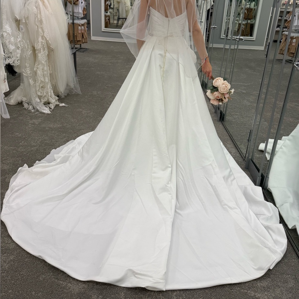 Oleg Cassini Elegant White Satin Wedding Dress - Picture 2 of 14